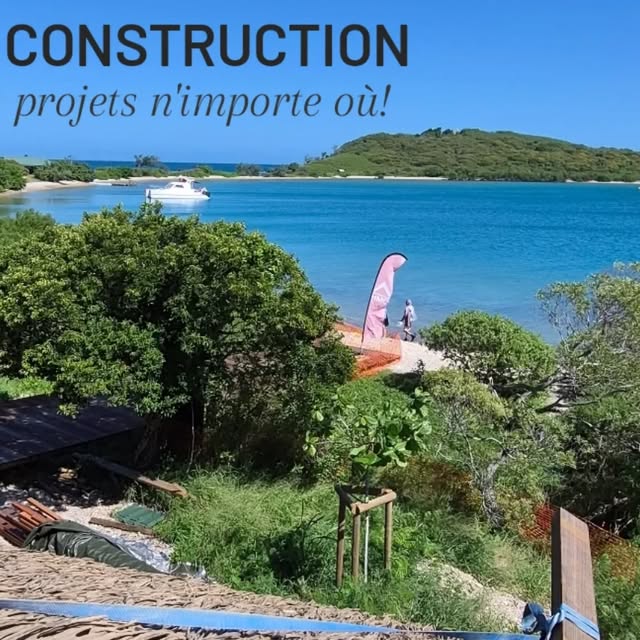 Chantier Pacific Construction au bord d'un lagon de Nouvelle-Calédonie
